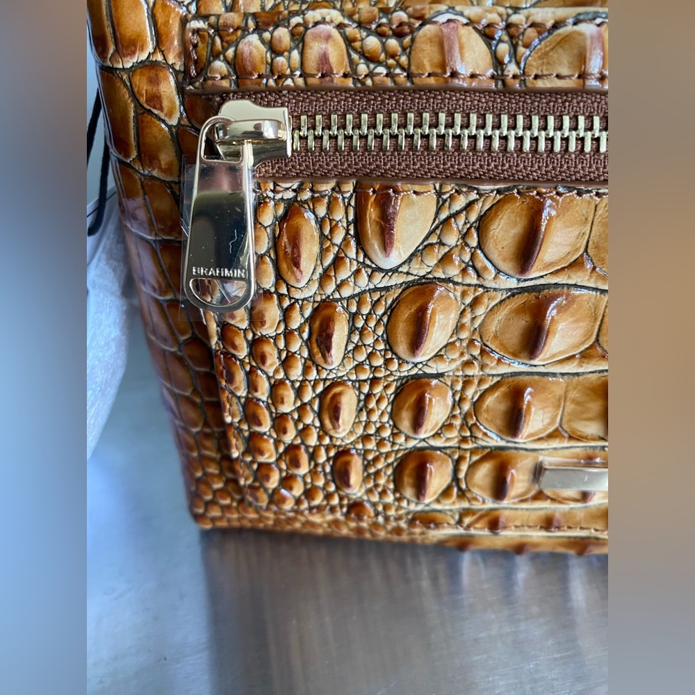 BRAHMIN…CROCODILE EMBOSSED CROSSBODY HANDBAG - Picture 12 of 15
